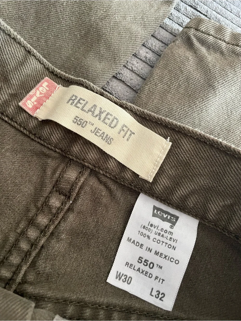 Levi's Relaxed Fit Jeans in Olive Brown